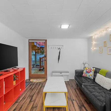 Green Lake Zen Garden Basement